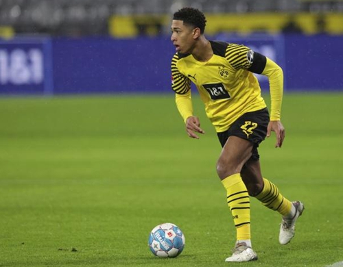 雄鹿豪取联赛最佳战绩（雄鹿强势登顶联赛战绩榜）