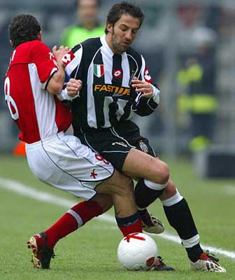 德转列欧洲俱乐部球衣胸前广告年赞助费TOP10：曼城8000万第1（德转发布欧陆俱乐部胸前广告年赞助榜TOP10：曼城以8000万领跑）