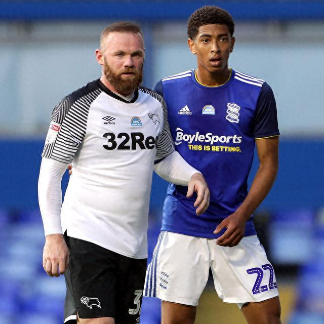 为冰雪赴一座城丨解锁冬日限定快乐（向雪而行赴一城丨开启冬日限定欢愉）