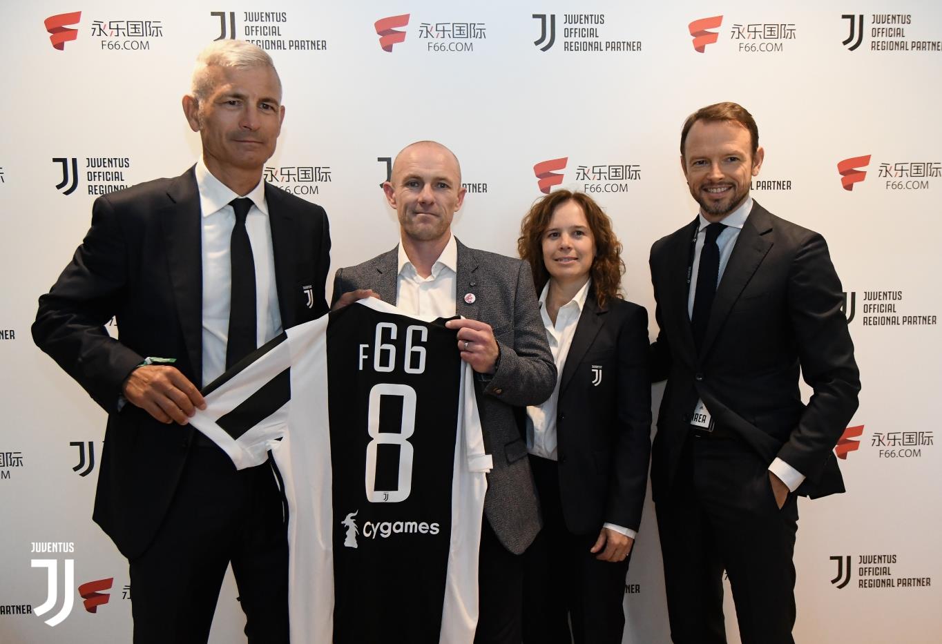 每体：法兰克福球迷在诺坎普制造骚乱，将面临欧足联的处罚（每体：法兰克福球迷在诺坎普引发骚动，或将受到欧足联处罚）