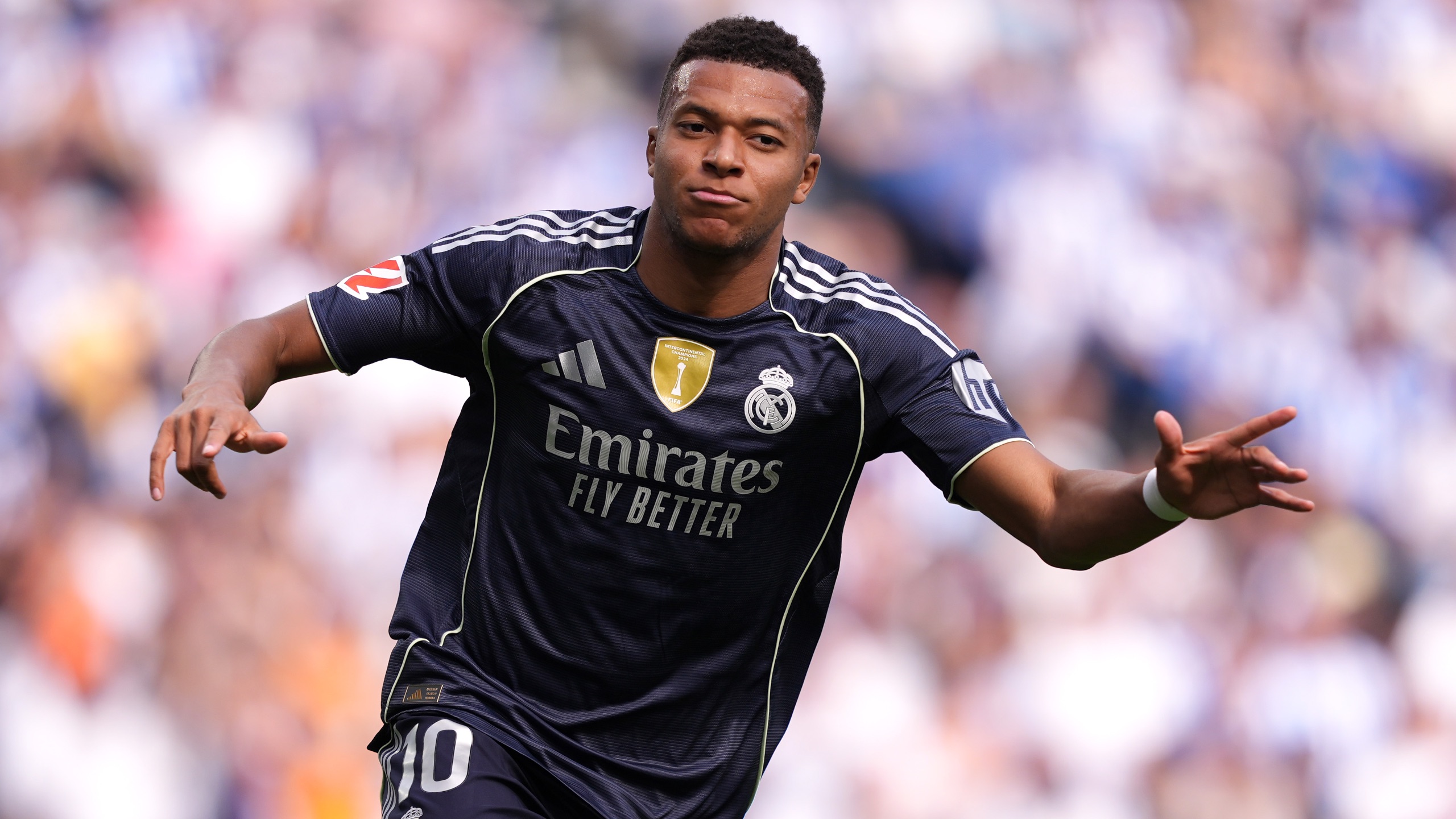 青春风暴！切尔西连续50场英超首发无30岁以上的球员（蓝军青春潮：英超连50场首发无一人年满30岁）