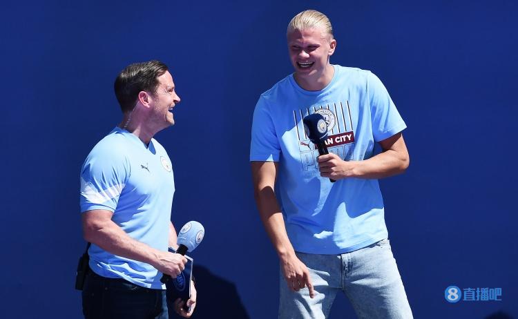 外媒：下赛季欧冠联赛阶段用球将采用白+薄荷绿+紫创新配色（外媒：下赛季欧冠联赛阶段用球将启用白、薄荷绿与紫的全新配色）