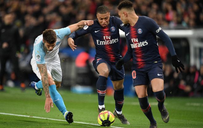 2月4日NBA看点：快船与保罗分手，对阵老鹰会有何影响？（2月4日NBA焦点：快船与保罗分道扬镳，迎战老鹰有何变数？）