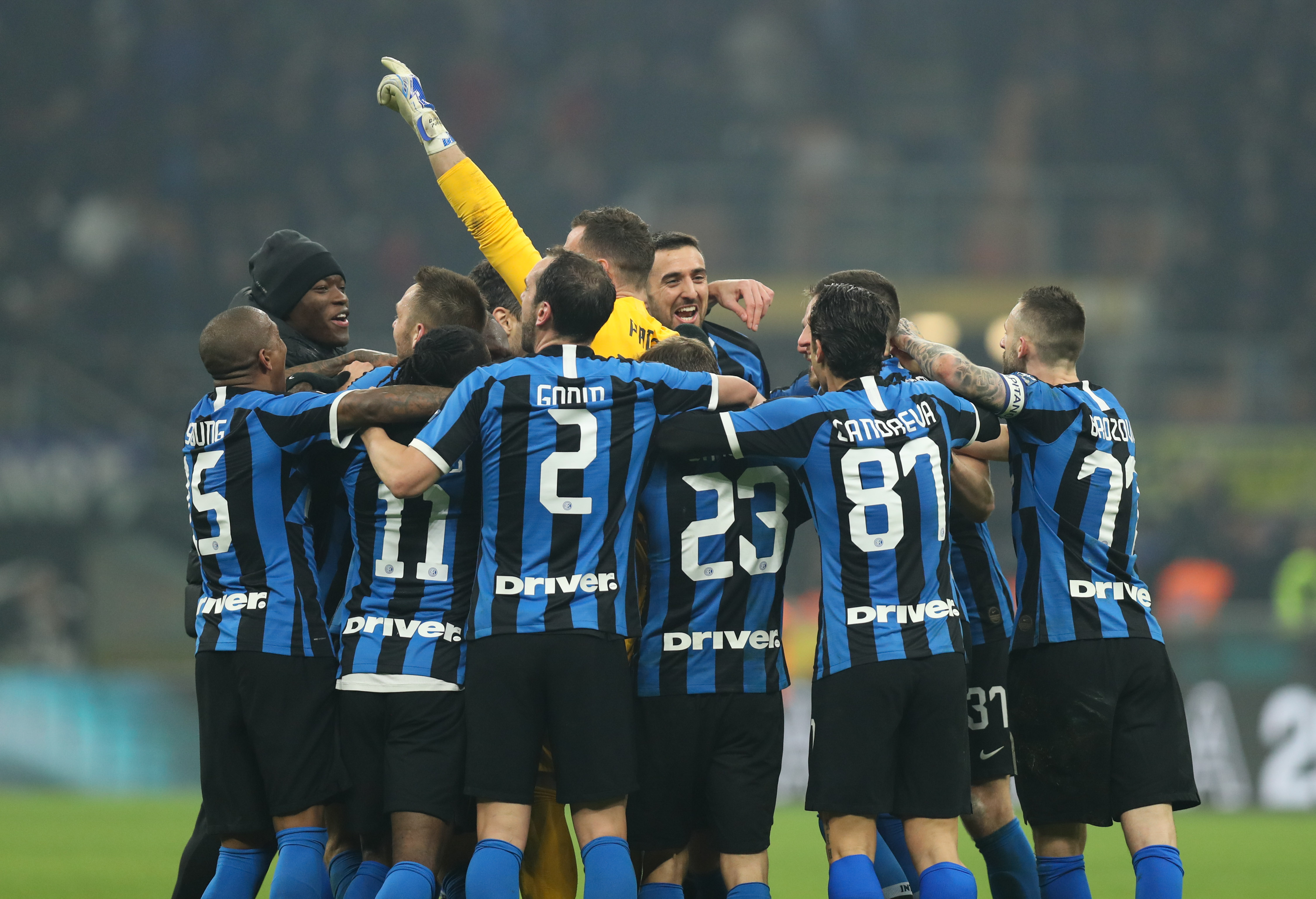 2025巴甲10月最佳球员：帕尔梅拉斯中锋维托尔-罗克（帕尔梅拉斯中锋维托尔-罗克荣膺2025年巴甲10月最佳球员）