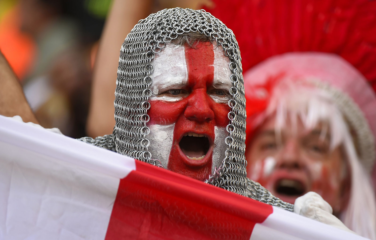 科贝电台：巴萨邀请小罗担任明日开球嘉宾，但后者不会出席（科贝电台：巴萨邀小罗任明日开球嘉宾，但他将缺席）