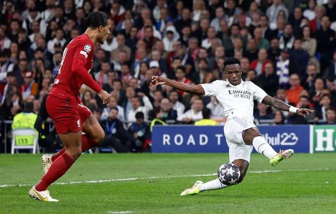 法国助教斯特凡撰文：登贝莱独一无二，奥利塞令人印象深刻（法国助教斯特凡撰稿：登贝莱独树一帜，奥利塞令人惊艳）