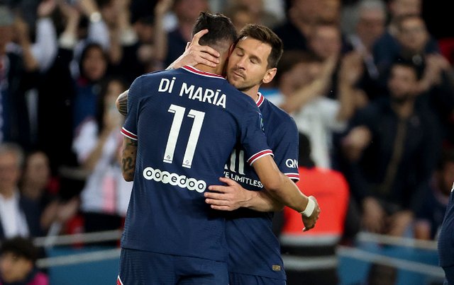 核心球员复出 带队重回胜轨（当家球星回归 率队重返胜轨）