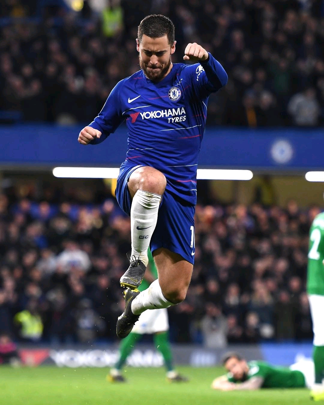 佛罗伦萨主帅：先踢完这场再考虑意甲，我们需要赢球提升士气（佛罗伦萨主帅：这场先打完再谈意甲，必须用胜利提振士气）