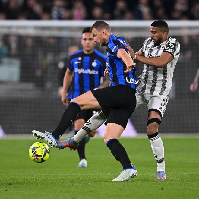 迪亚斯能为拜仁带来什么（迪亚斯将如何提升拜仁？）